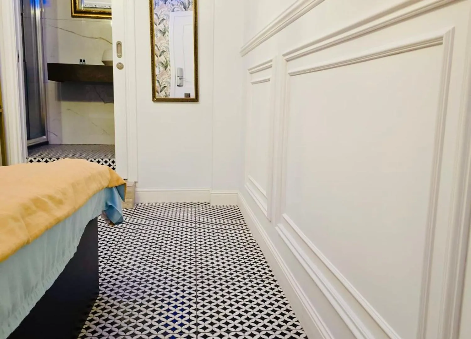 Luciano Valletta Boutique Pensión